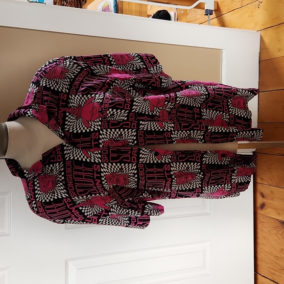 H&M Unisex Relaxed Fit Sponge Bob Shirt - Picture 4 of 5